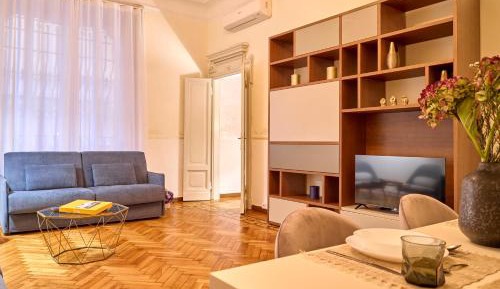 Three-Bedroom Apartment - Via Cosimo del Fante 8