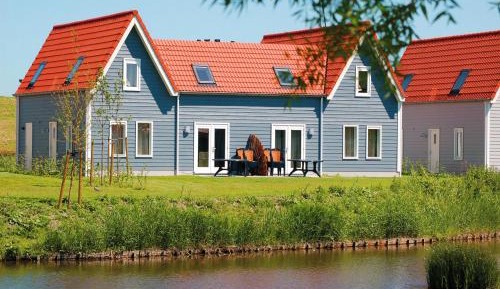 Bungalow - Water Front 