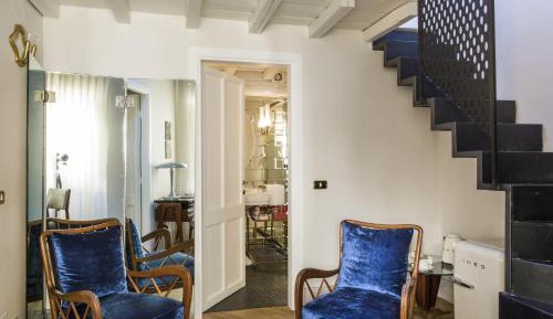 Large Suite - Split Level