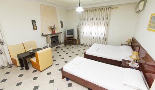 Comfort Triple Room