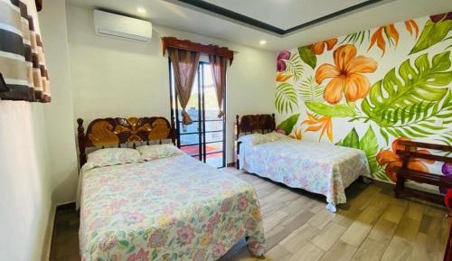Standard Twin Room with Mountain View
