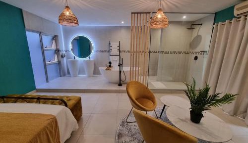 Luxury Suite