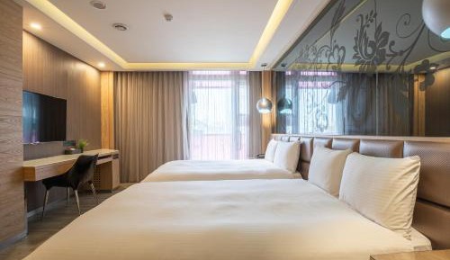 Deluxe Quadruple Room