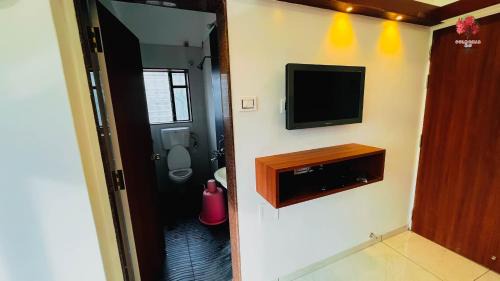 Deluxe Double or Twin Room with Mountain View