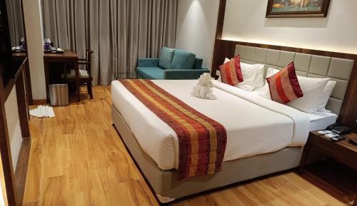Deluxe King Room