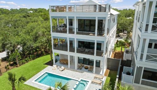 One-Bedroom Holiday Home