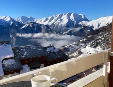Studio with Mountain View