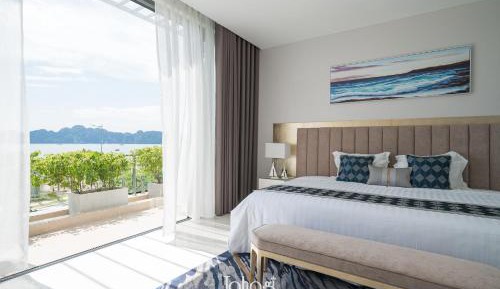 Junior Suite with Ocean View