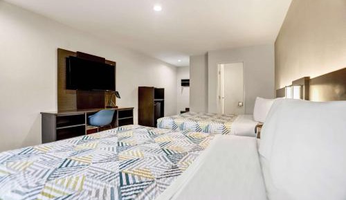 Quadruple Room - Non-Smoking