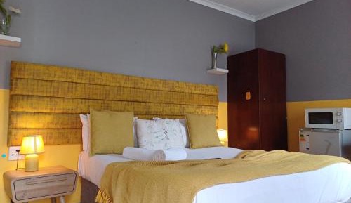 Deluxe Queen Room