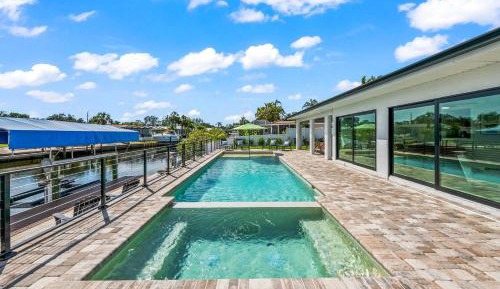 Three-Bedroom Holiday Home 