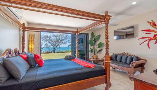 Deluxe Suite with Sea View