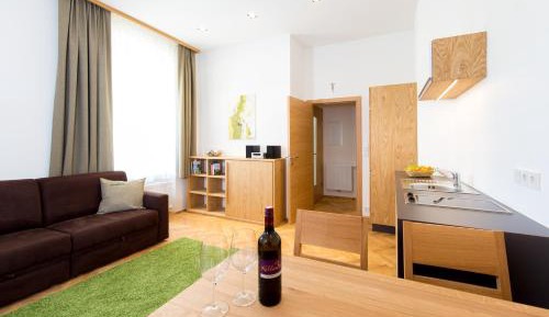 Apartment with Garden View