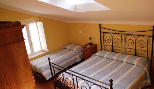 Triple Room with Private Bathroom