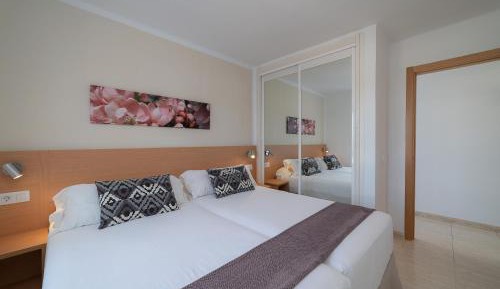 Two-Bedroom Apartment (4 Adults)