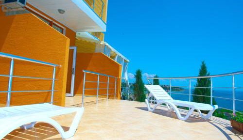 Superior Double or Twin Room with Terrace