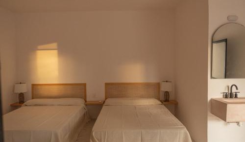 Quadruple Room with Private Bathroom