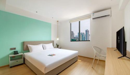 Deluxe One Bedroom