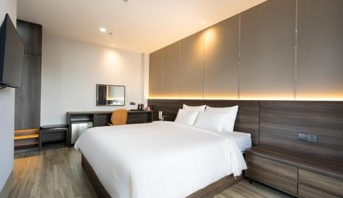 Standard King Room