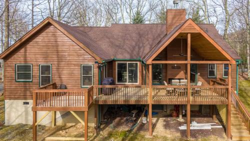 Three-Bedroom Holiday Home 