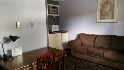 Deluxe Suite with Two Queen Beds