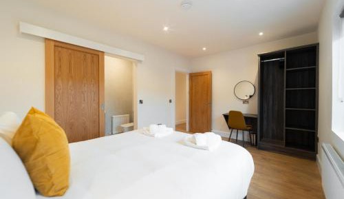 Deluxe King Room