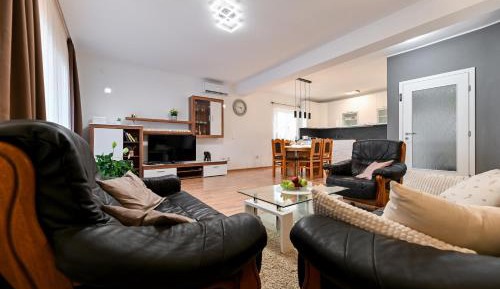 Three-Bedroom Holiday Home 