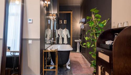 Deluxe Double Room with Bath