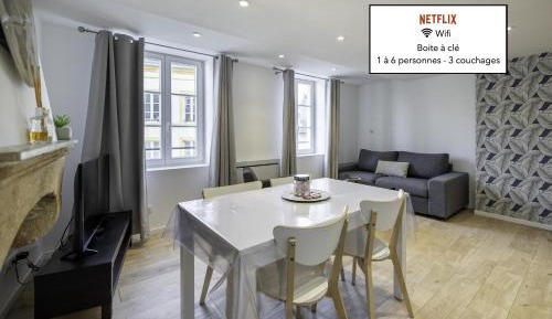 Two-Bedroom Apartment with City View