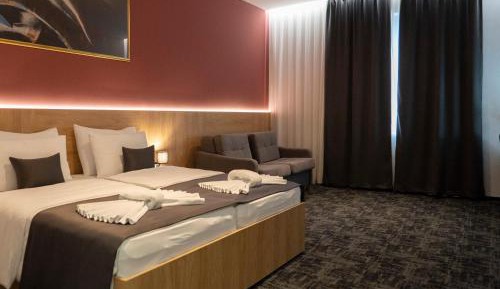 Deluxe Double or Twin Room