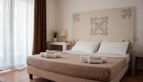 Quadruple Room with Shared Bathroom