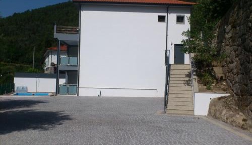 Studio with Mountain View