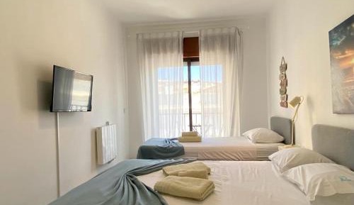 Triple Room with Shared Bathroom