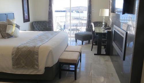 One-Bedroom Suite with Ocean View