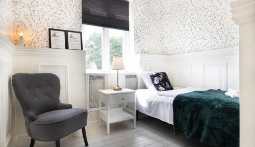 Single Room with Private Bathroom
