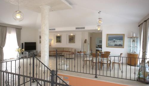 Luxury Apartment