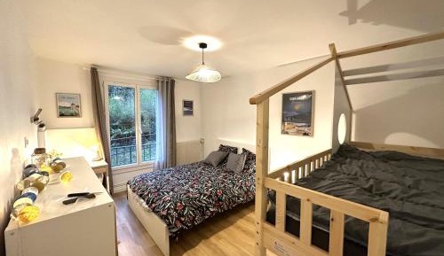 Deluxe Two-Bedroom Apartment with Garden View