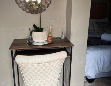 Deluxe King Suite