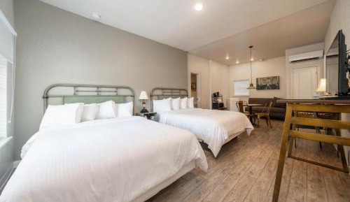 Superior King Suite