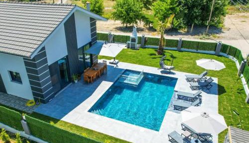 Deluxe Villa