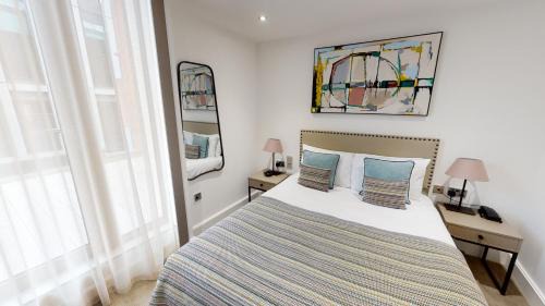 Executive Two Bedroom Apartment with Terrace