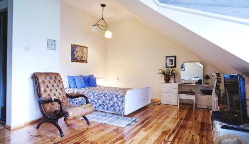 Large Double Room