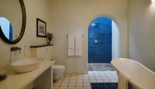 Suite with Garden View