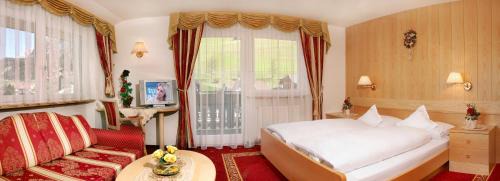 Superior Double Room with Balcony