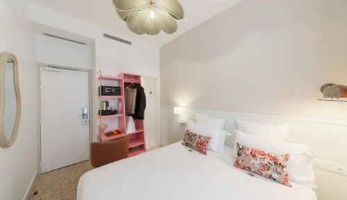 Comfort Queen Double Room