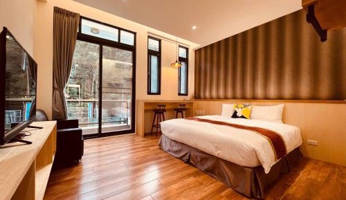 King Room with Mountain View