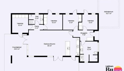 Four-Bedroom Holiday Home