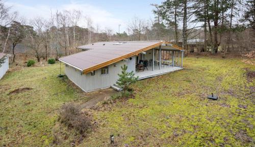 Three-Bedroom Holiday Home 
