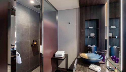 Superior Executive King Room with Lounge Access