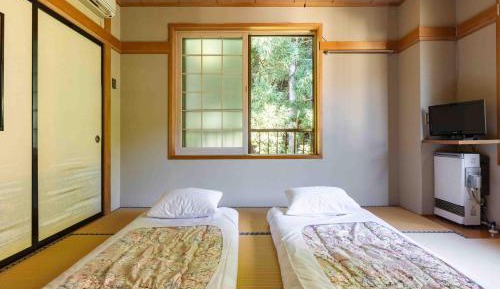 Twin Room with Shared Bathroom